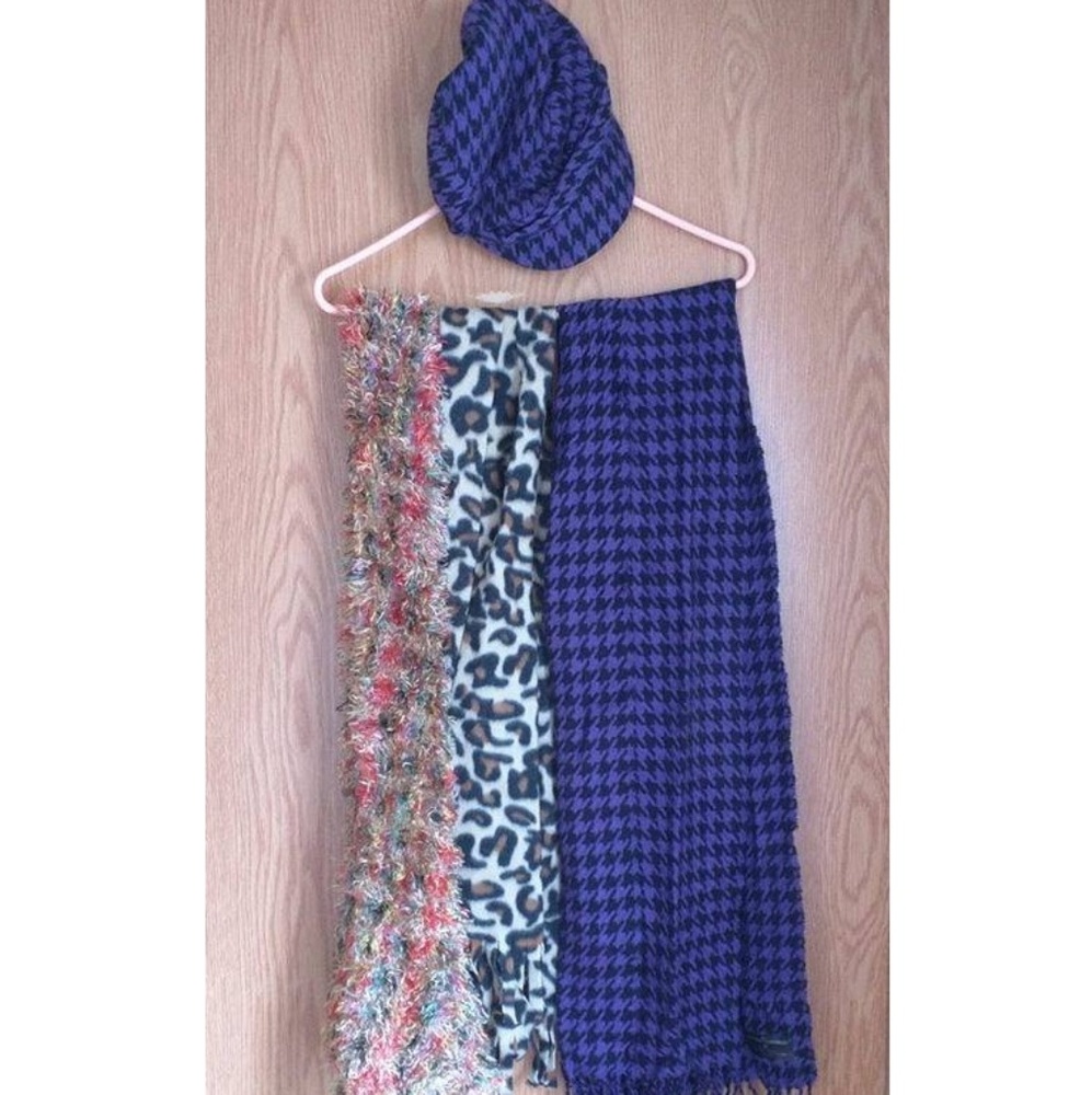 NWOT 3 Scarfs & 1Hat Bundle!